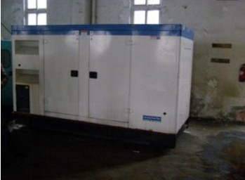 博尔塔拉康明斯150kw大型柴油二手发电机组 博尔塔拉康明斯150kw大型柴油二手发电机组